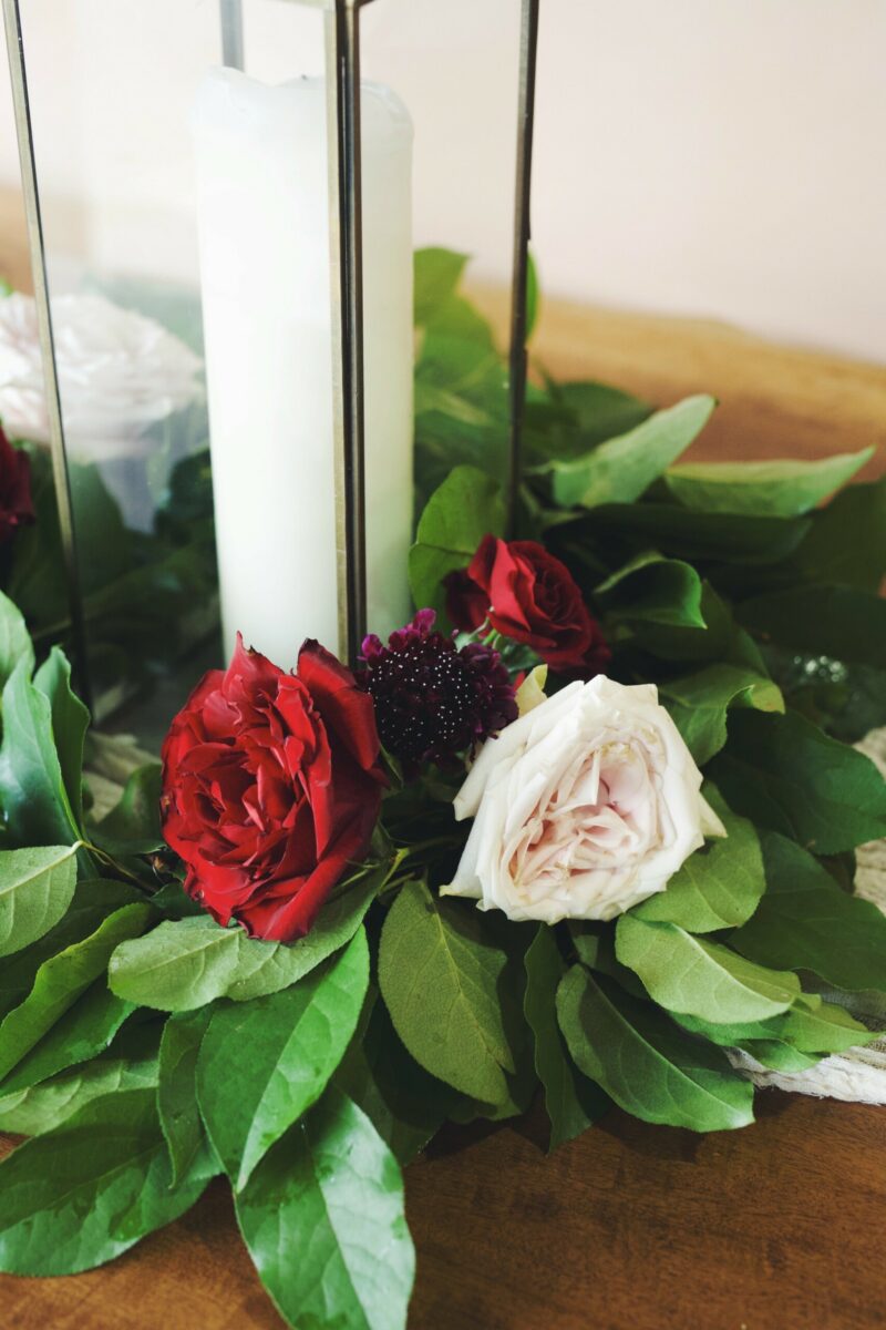 Scarlett Table Wreath with Flowers
