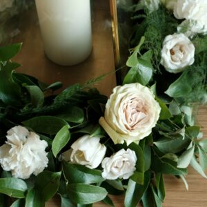 Jane Table Wreath with Flowers